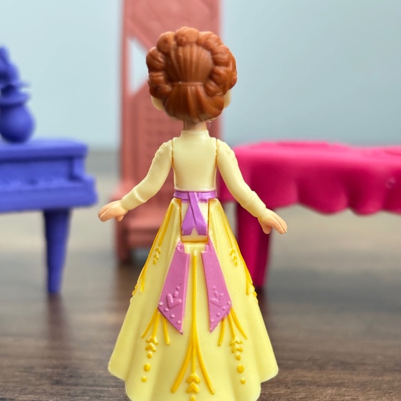 Disney FROZEN 2 Arendelle Castle Playset ANNA Toy Doll Figure Piano Replacement - Picture 3 of 7